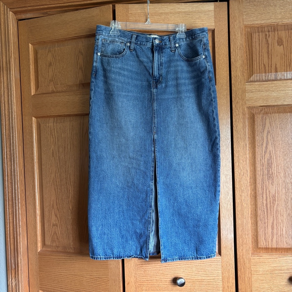 Y2K Madewell Women’s light wash Mid rise Denim women’s Skirt size 30